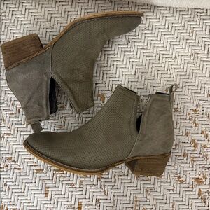 DIBA True Leather Ankle Bootie/Boot